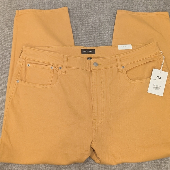 Yellow Women's Jeans - Picture 4 of 9